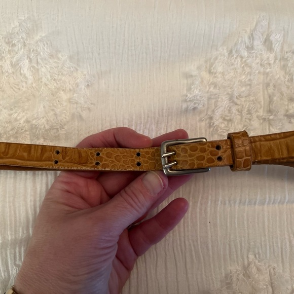Abercrombie Genuine Italian Leather Belt Large - Picture 2 of 5